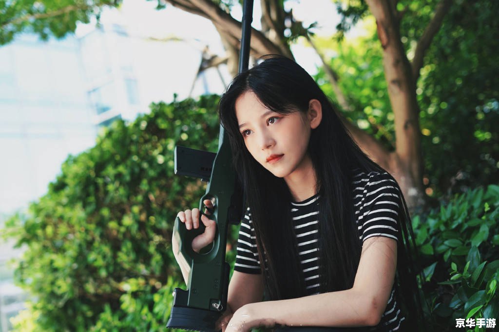 建议：《LOL4P女解说：电竞界的璀璨明星，游戏与解说艺术的完美结合》