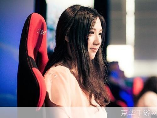 英雄联盟小苍:游戏中的女神,玩家的启蒙导师