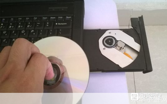刻录机怎么用: 刻录机使用指南:一步步教你如何操作
