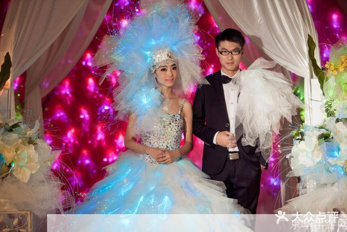 完美新娘怎么安装: 完美新娘的婚礼准备:如何安装和设置你的婚纱